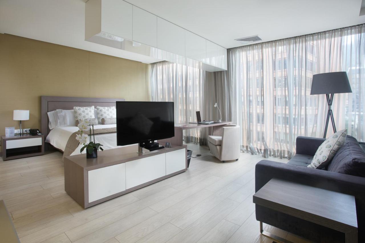 Hotel 100 Luxury Suites By Preferred بوغوتا المظهر الخارجي الصورة A suite at the hotel