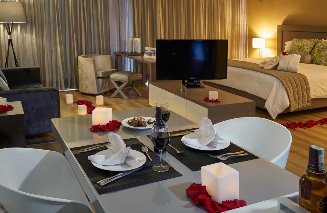 Hotel 100 Luxury Suites By Preferred بوغوتا المظهر الخارجي الصورة A suite at the hotel