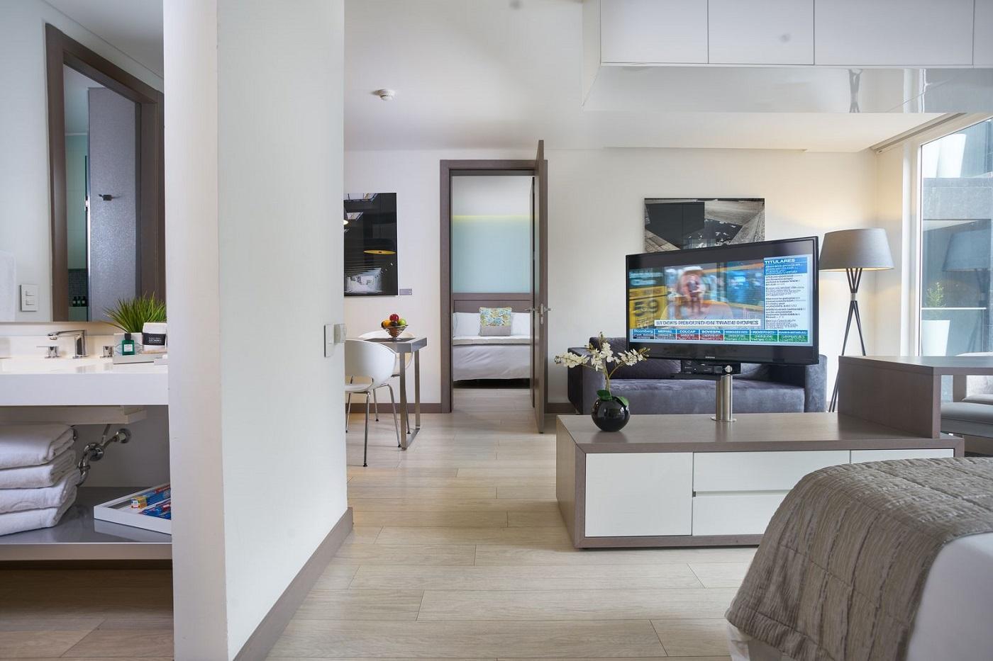 Hotel 100 Luxury Suites By Preferred بوغوتا المظهر الخارجي الصورة A typical apartment
