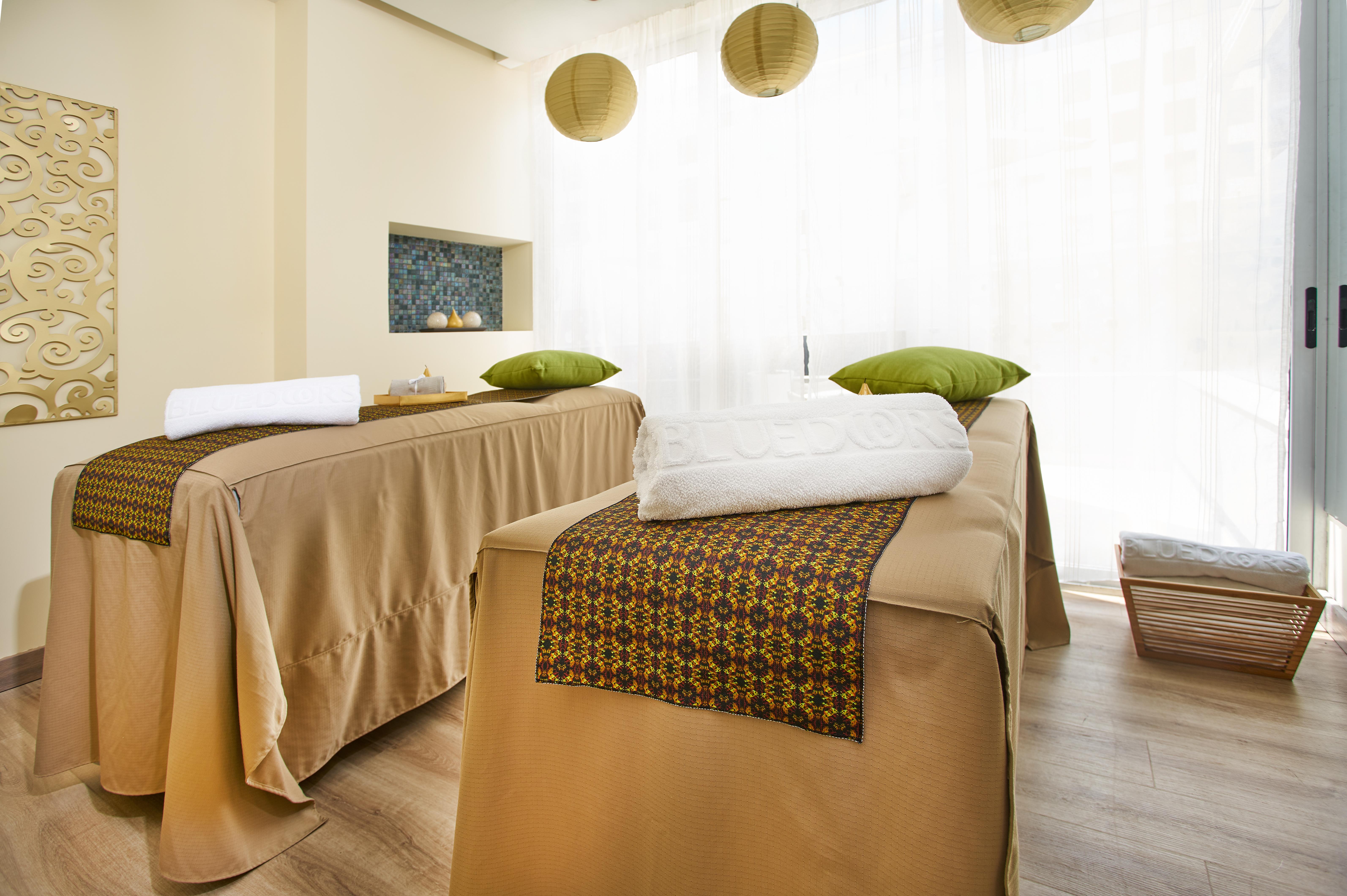 Hotel 100 Luxury Suites By Preferred بوغوتا المظهر الخارجي الصورة Thai massage beds